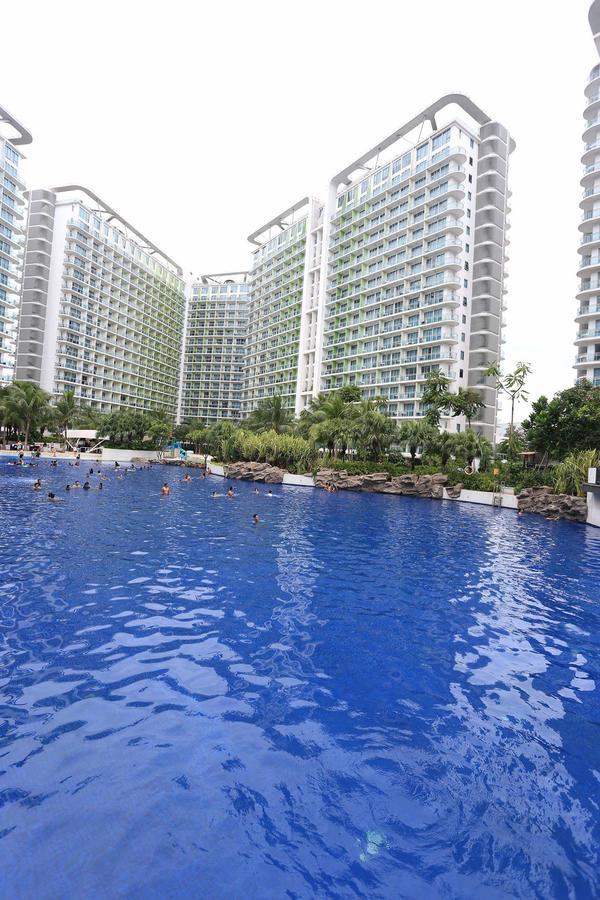 Maui Condotel Azure Residence Manila Exterior photo
